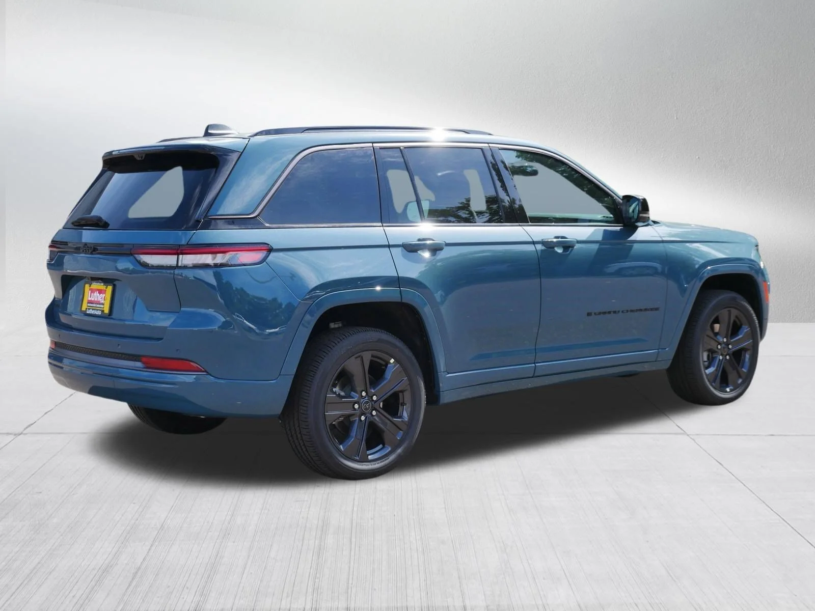 New 2027 Steel Blue Paint Jeep Limited Reserve image 4