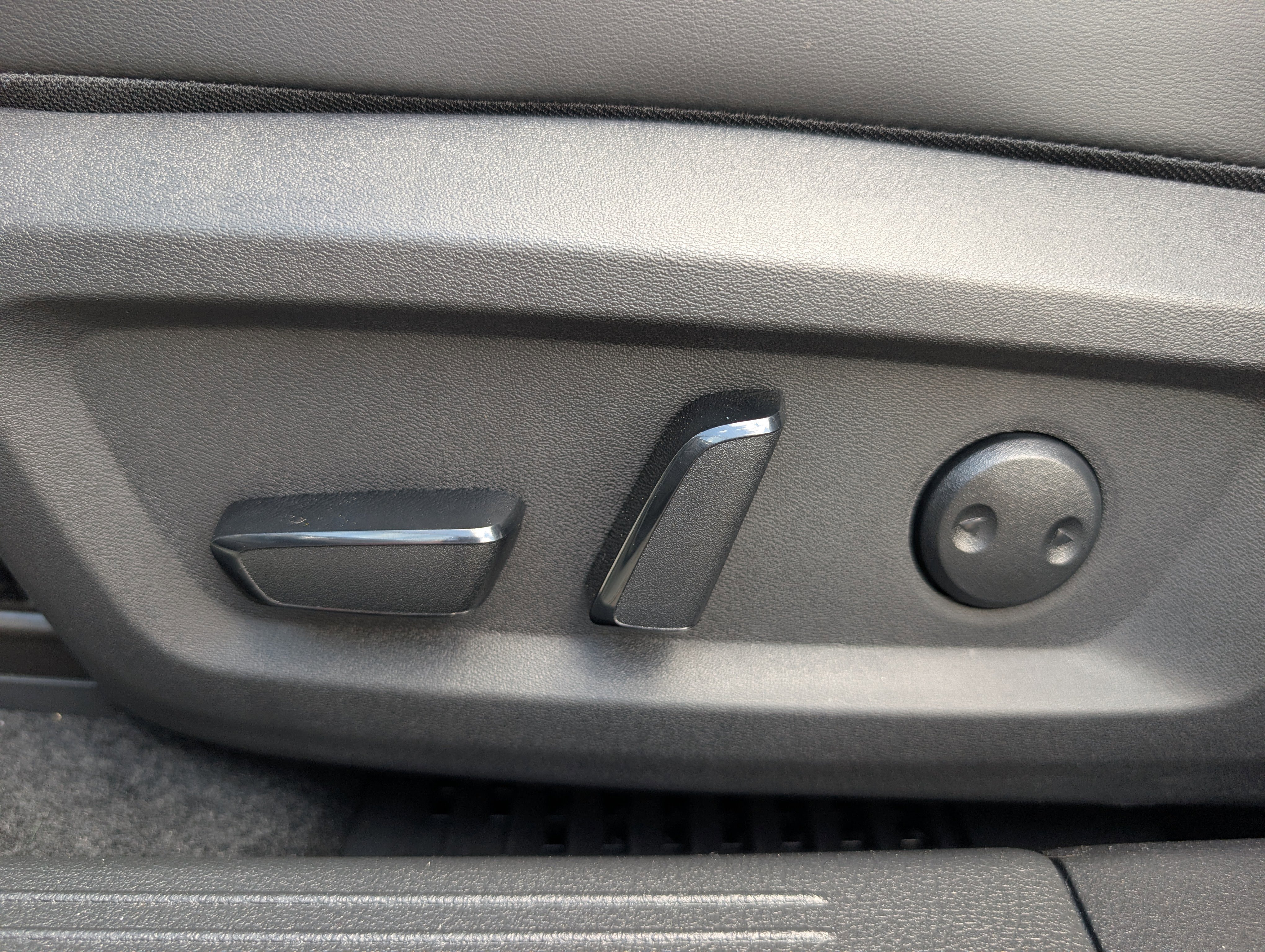 New 2026 Everest White Pearl TriCoat Nissan Platinum image 16
