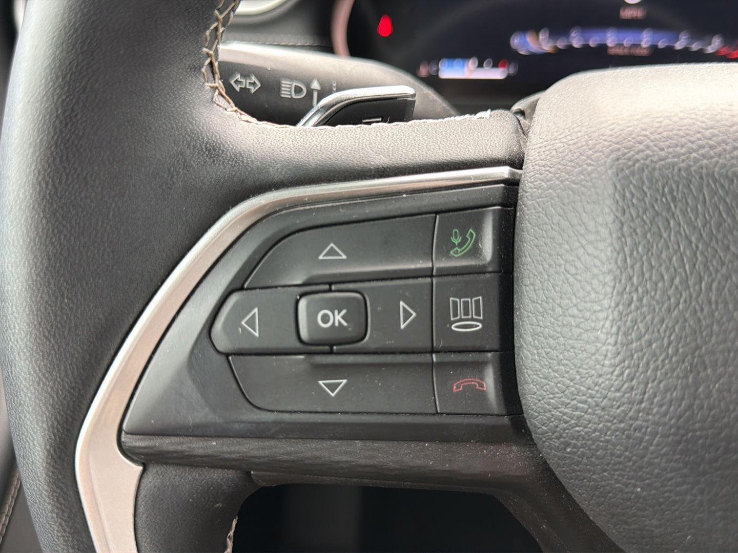 Used 2023 Bright White Clearcoat Jeep Altitude X image 11