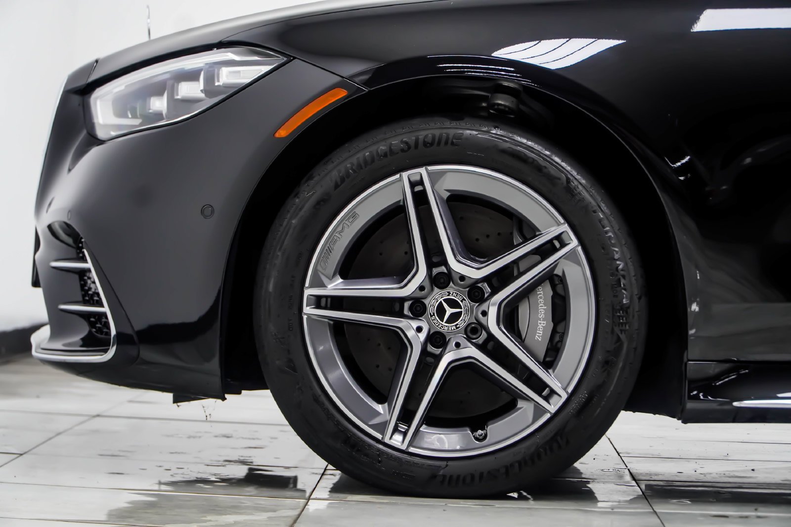 Used 2024 Black Mercedes-Benz S 580e image 12