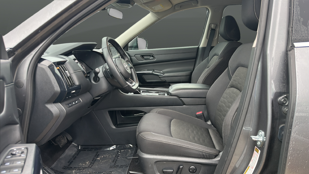 Used 2025 Gun Metallic Nissan SV image 9