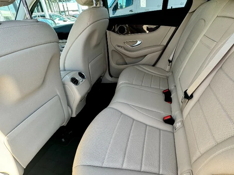 Used 2020 Black Mercedes-Benz GLC 300 image 7