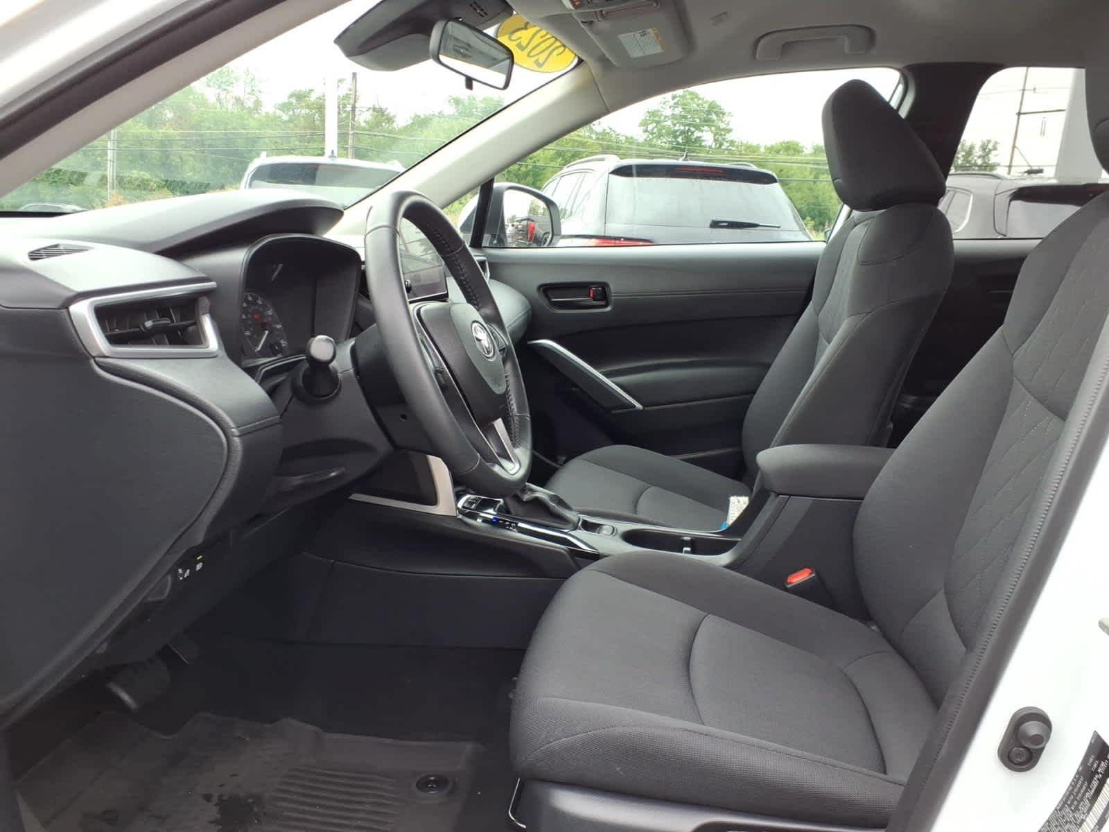 Used 2023 Wind Chill Pearl Toyota LE image 11