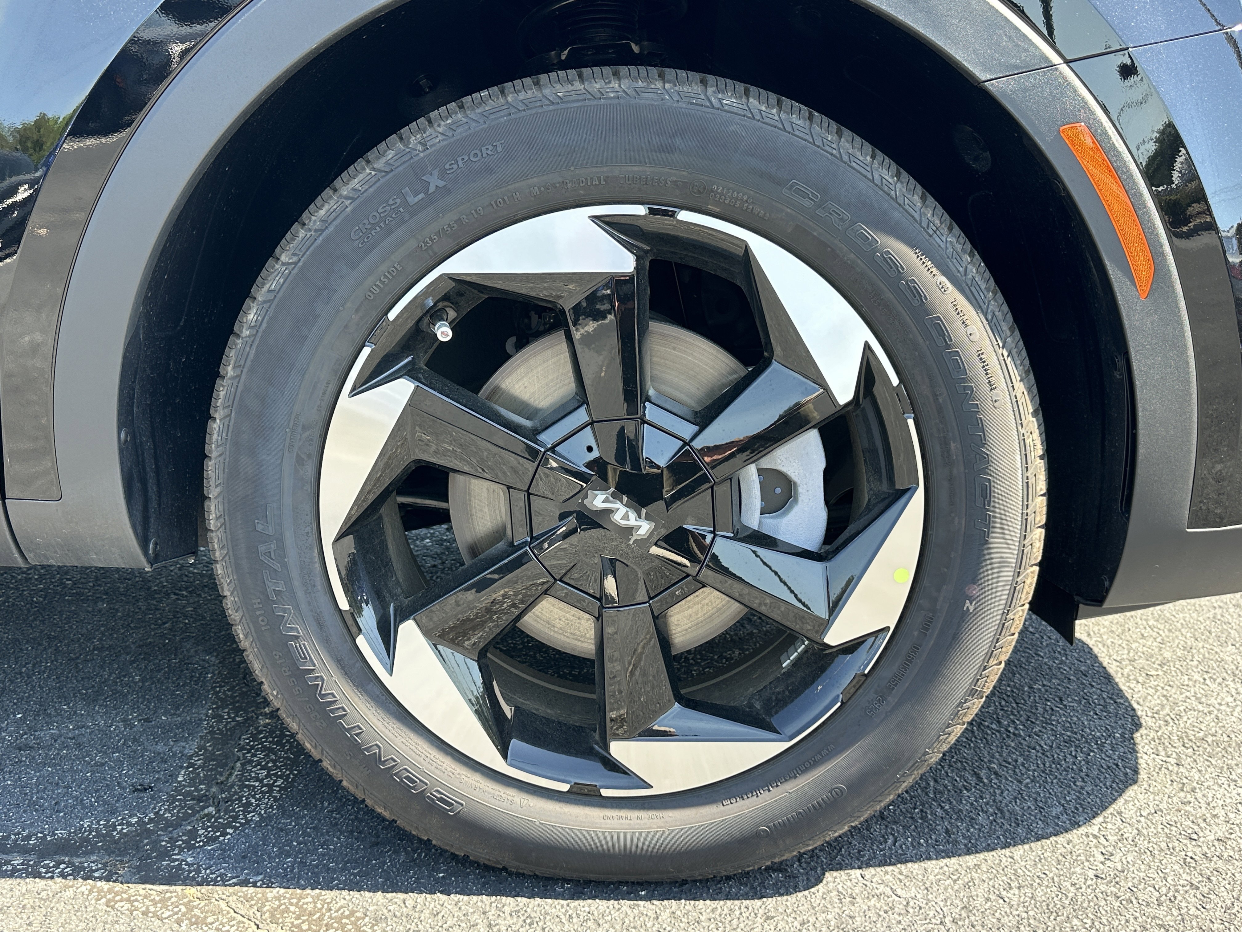New 2026 Aurora Black Pearl Kia EX image 13