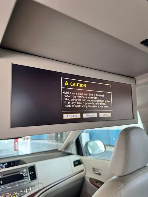 Used 2011 Cypress Pearl Toyota XLE image 14