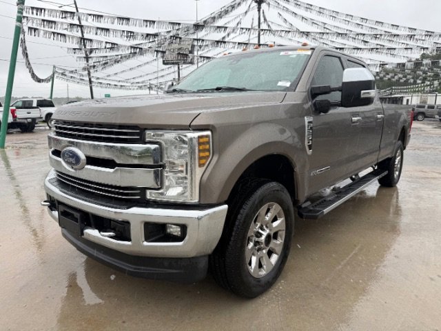 Used 2018 Gray Ford LARIAT image 1
