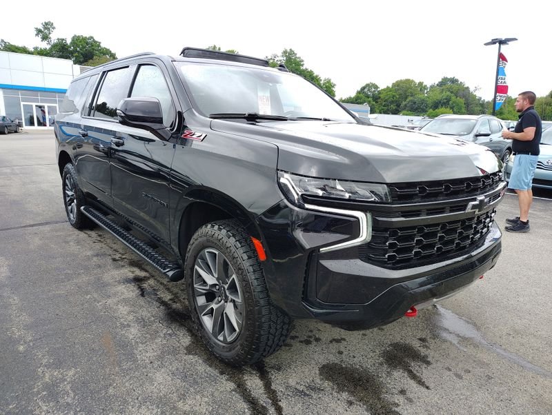 Used 2024 Black Chevrolet Z71 image 3