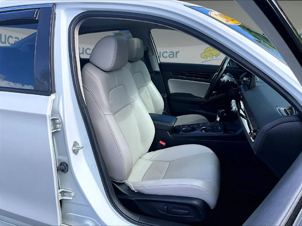 Used 2022 White Honda Touring image 11