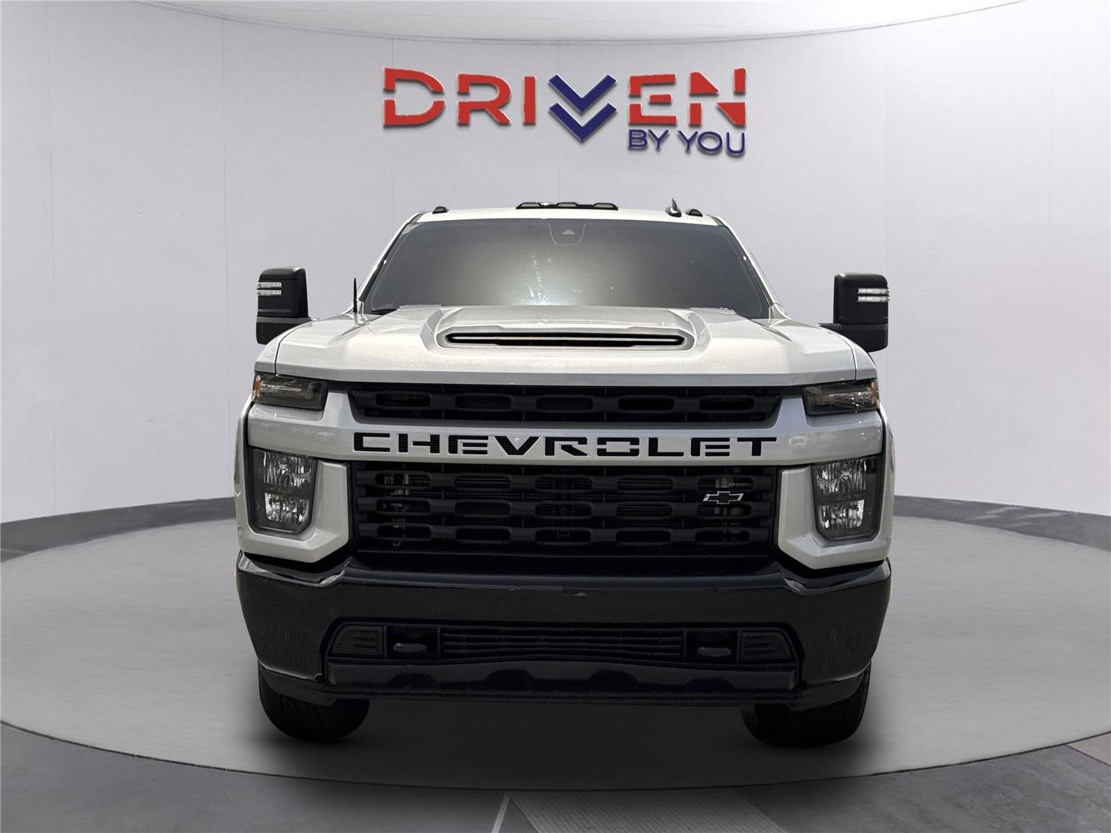 Certified Used 2021 SILVER ICE METALLIC Chevrolet Custom image 9