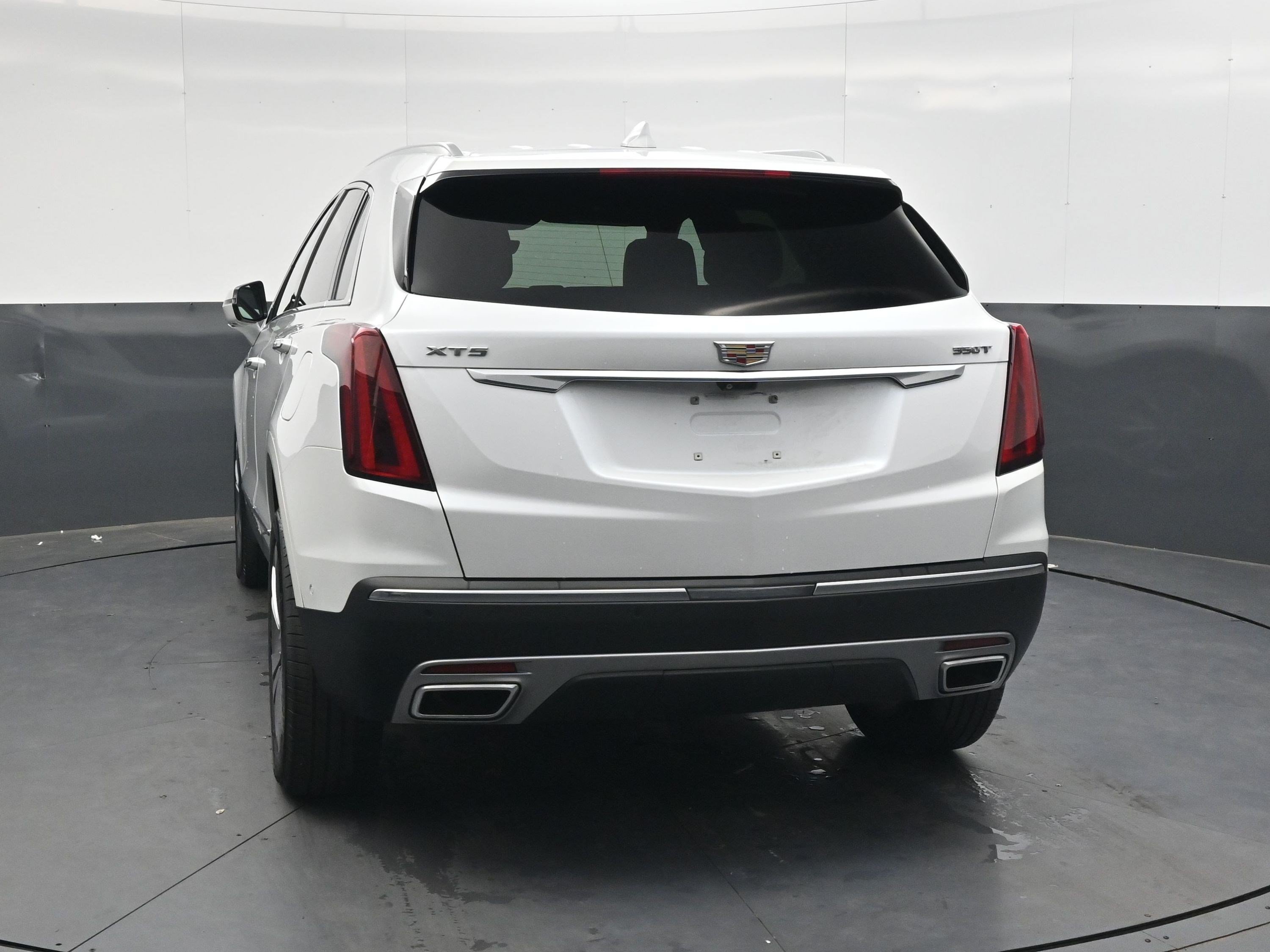 Used 2024 Crystal White Tricoat Cadillac FWD Premium Luxury image 5
