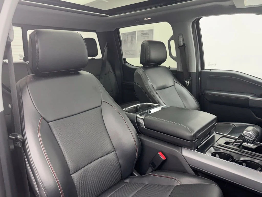 Used 2023 Silver Ford Lariat image 34