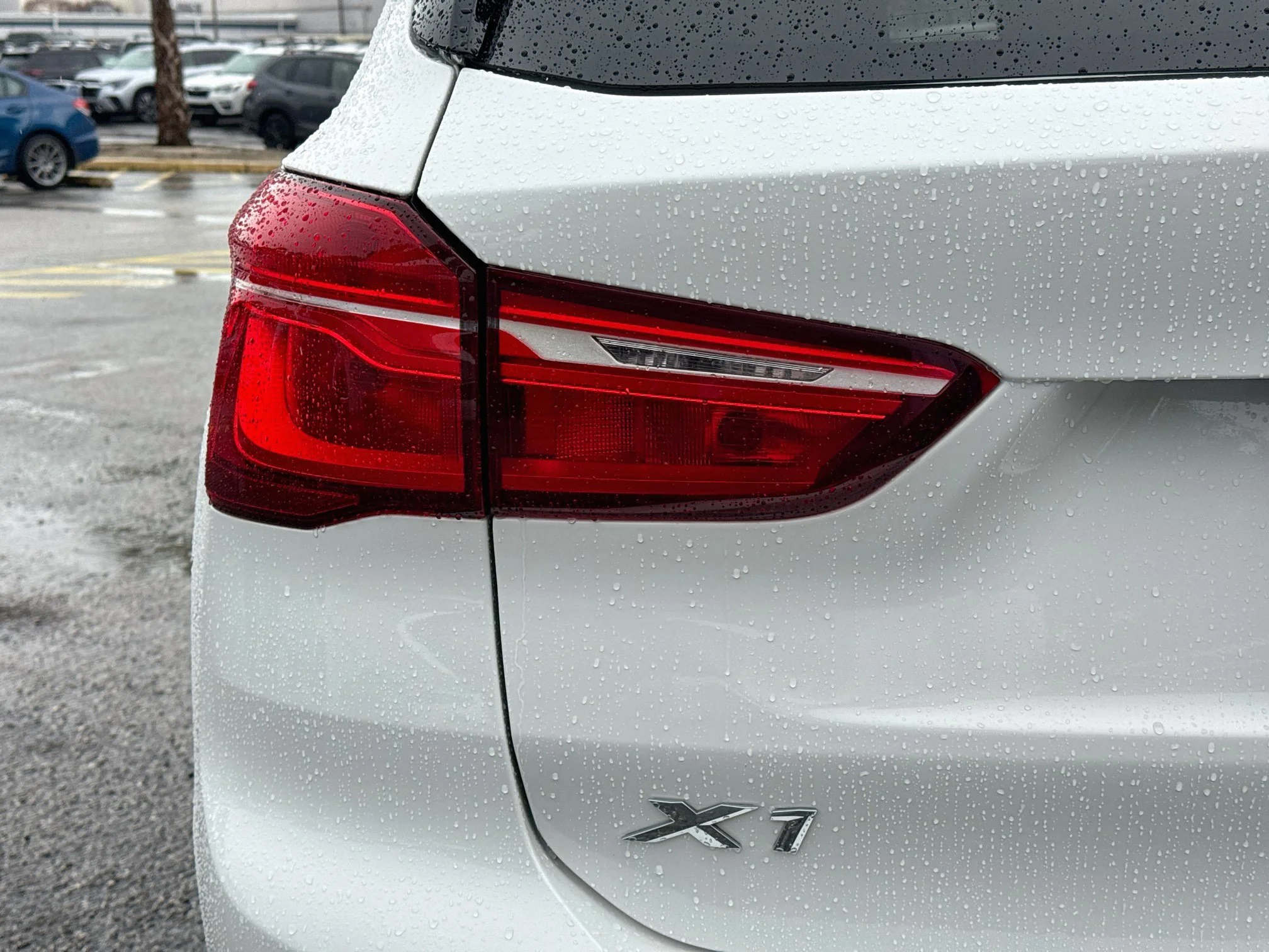Used 2019 Alpine White BMW sDrive28i image 10