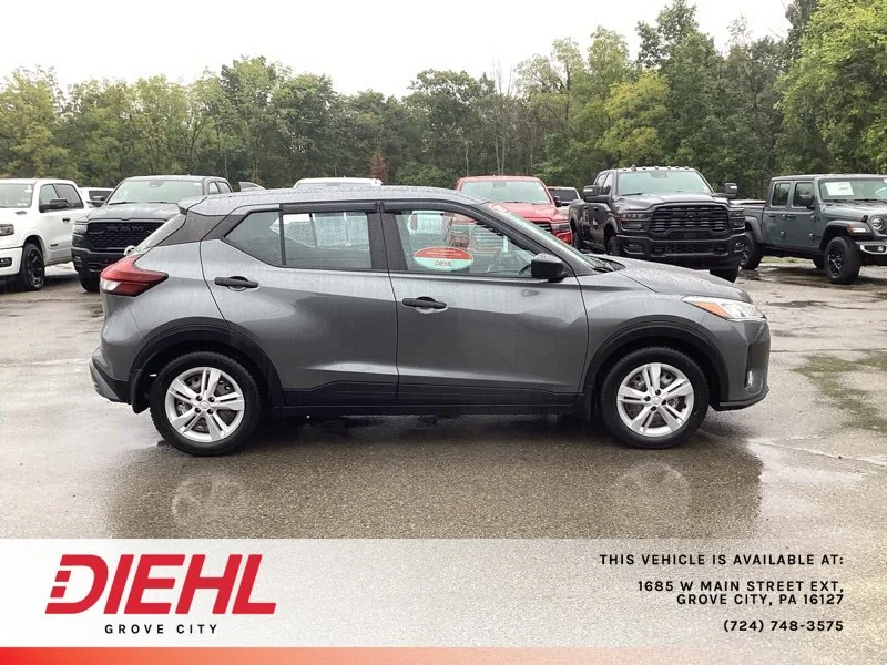 Used 2021 Gray Nissan S image 8