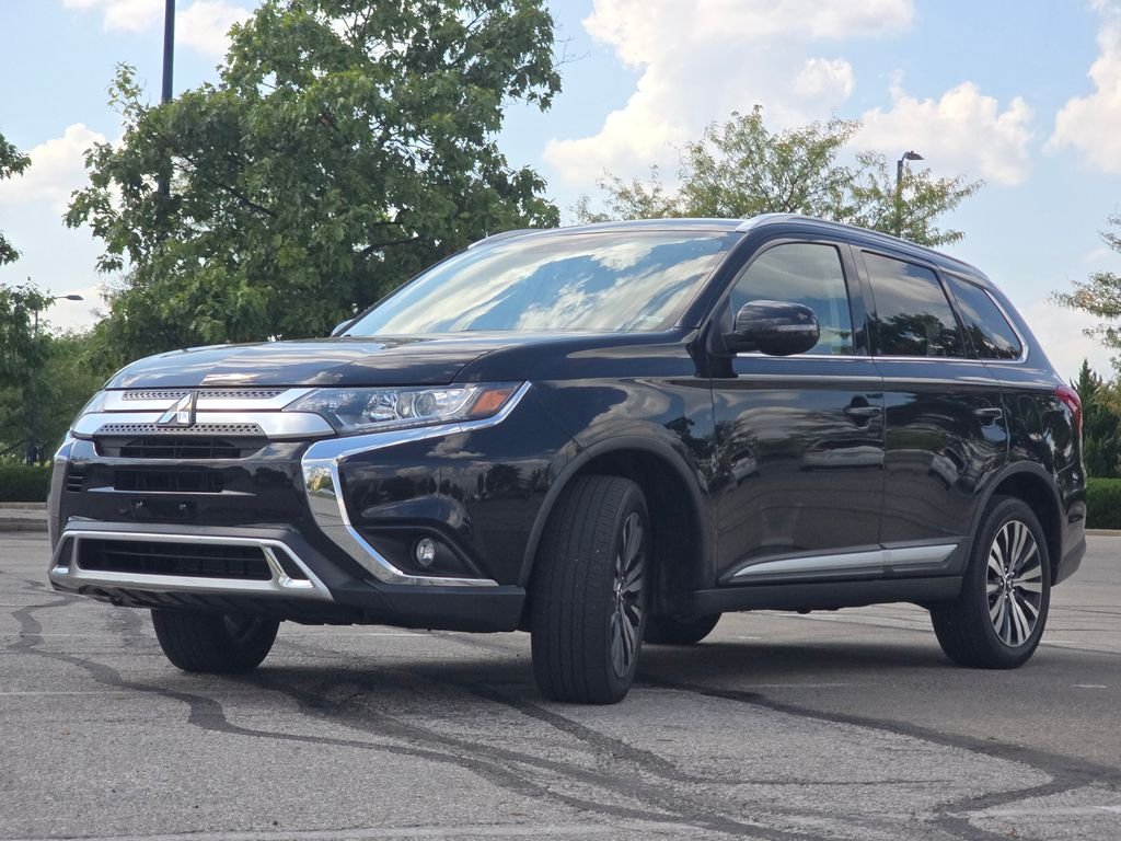 Used 2019 Labrador Black Metallic Mitsubishi  image 9