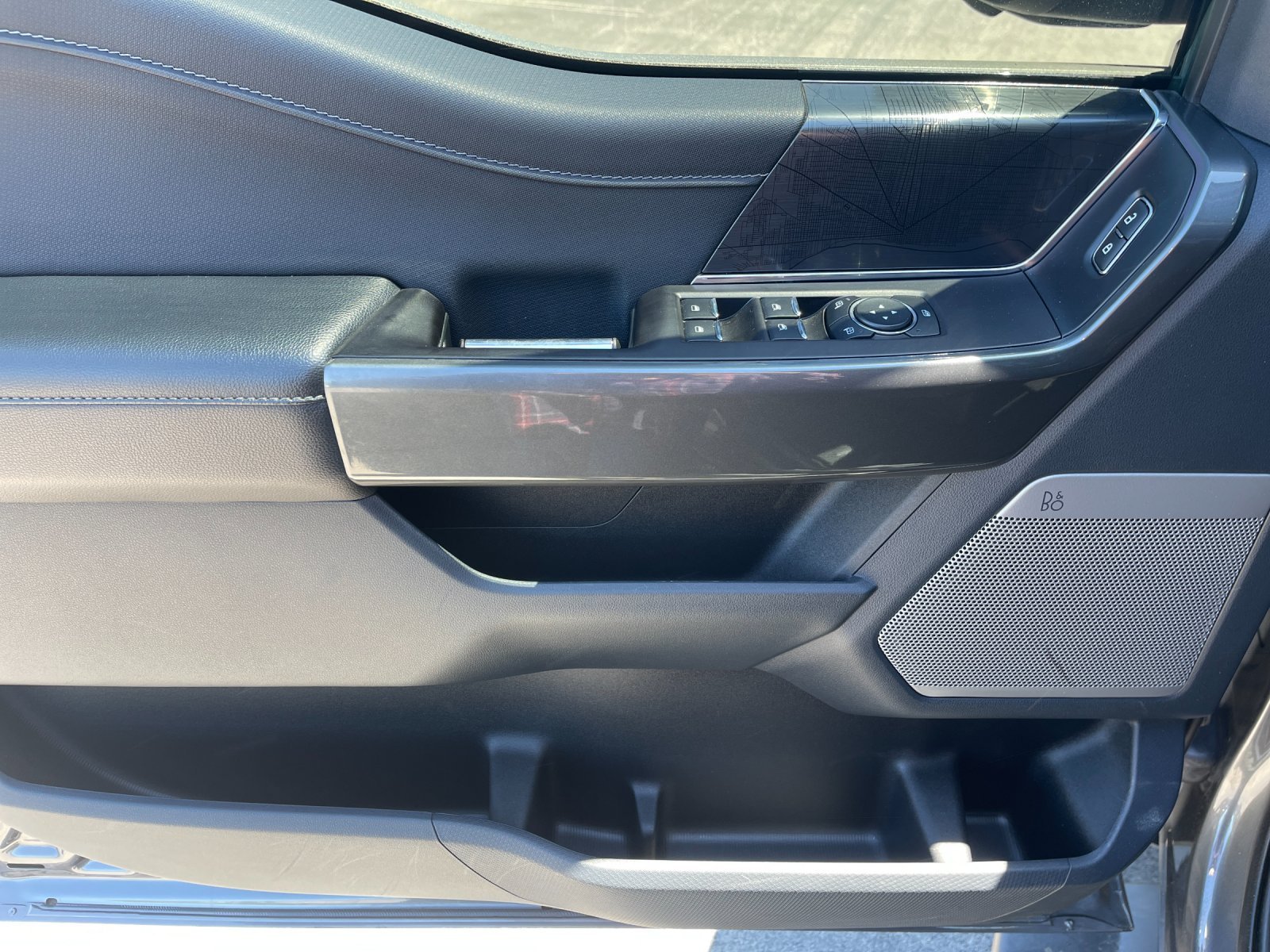 Used 2022 Carbonized Gray Metallic Ford XLT image 12