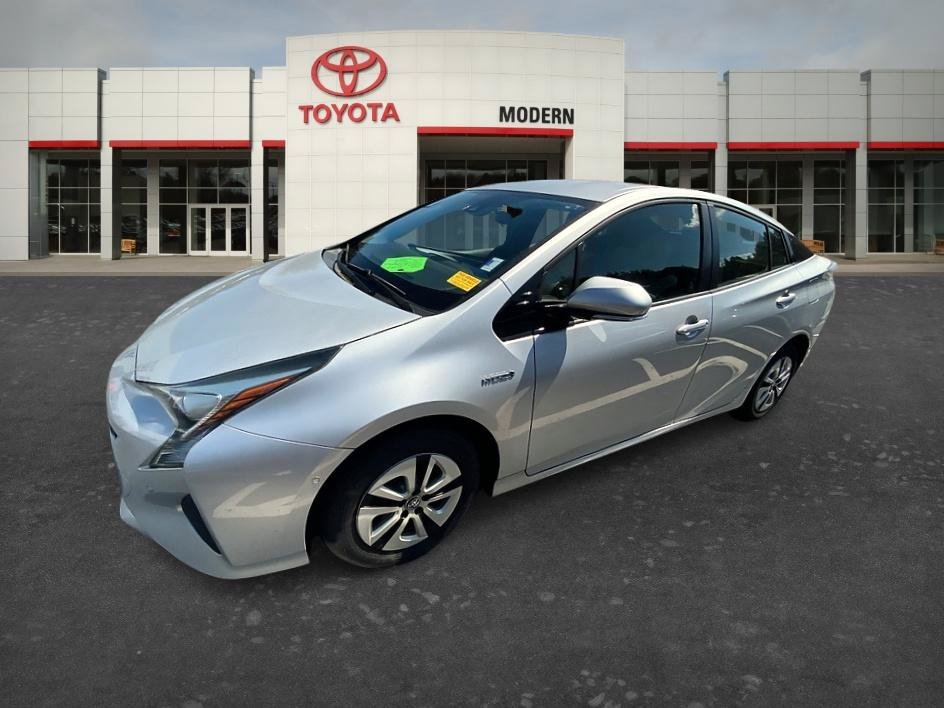 Used 2018 Classic Silver Metallic Toyota Two image 4