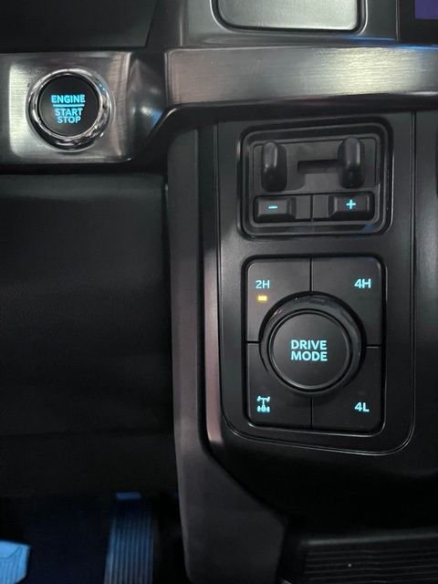 Used 2025 Blue Ford Lariat image 27
