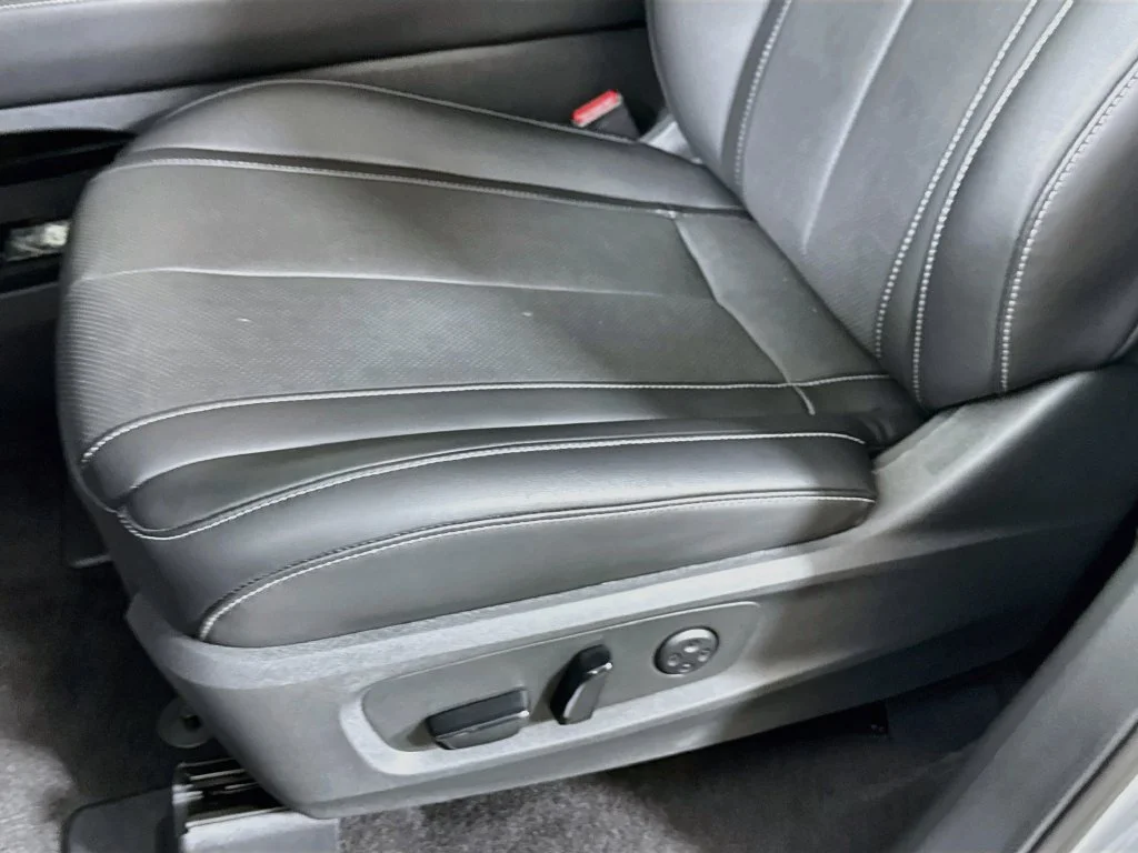 Certified Used 2027 Gray INFINITI LUXE image 26