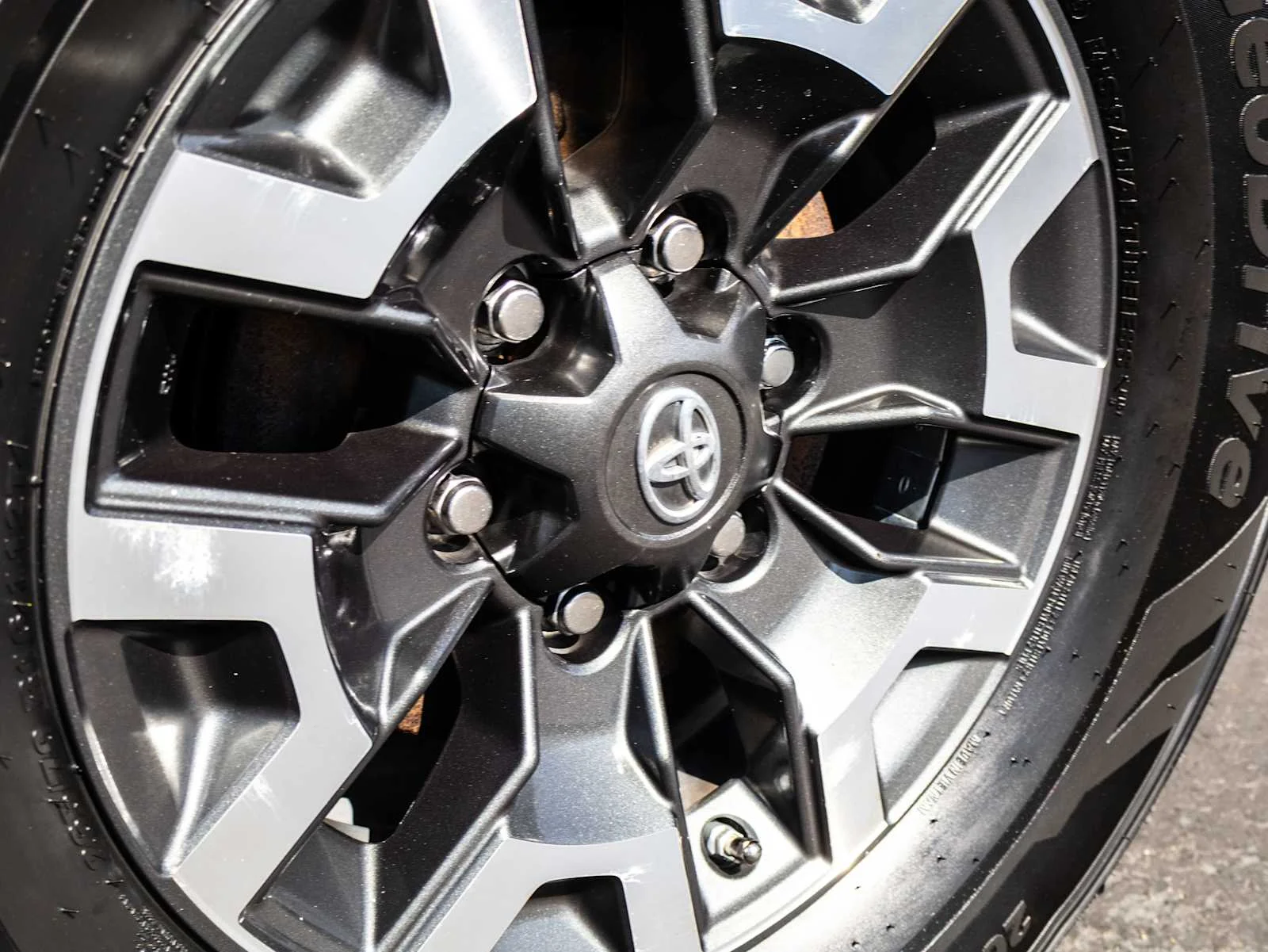 Used 2017 Super White Toyota TRD Off Road image 9