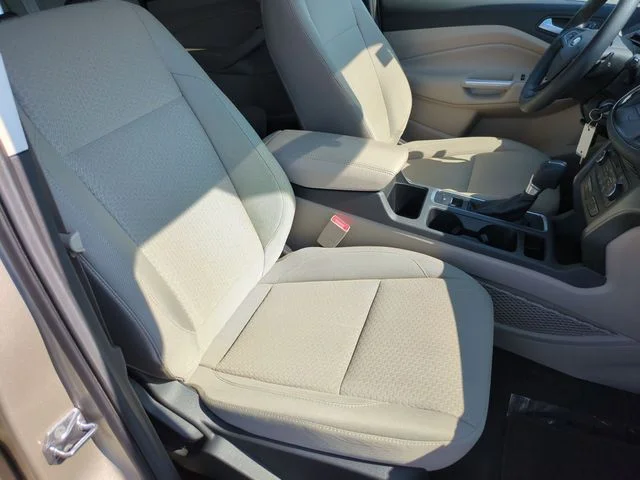 Used 2017 Gold Ford SE image 32