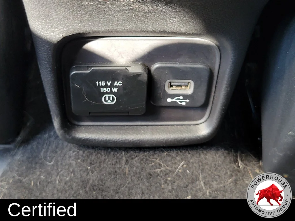 Used 2018 Orange Jeep Trailhawk image 18