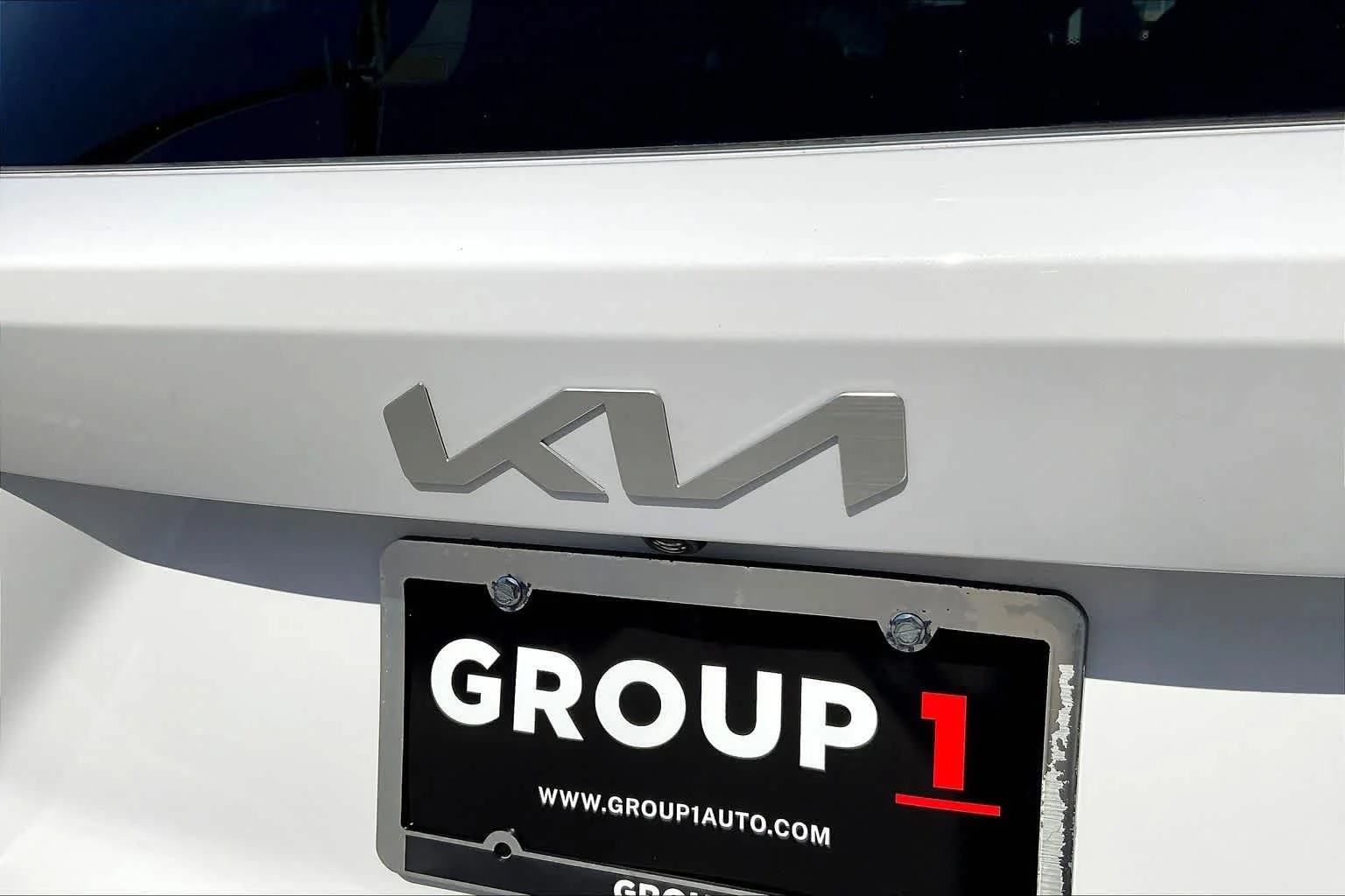 Used 2023 Glacial White Pearl Kia S image 30