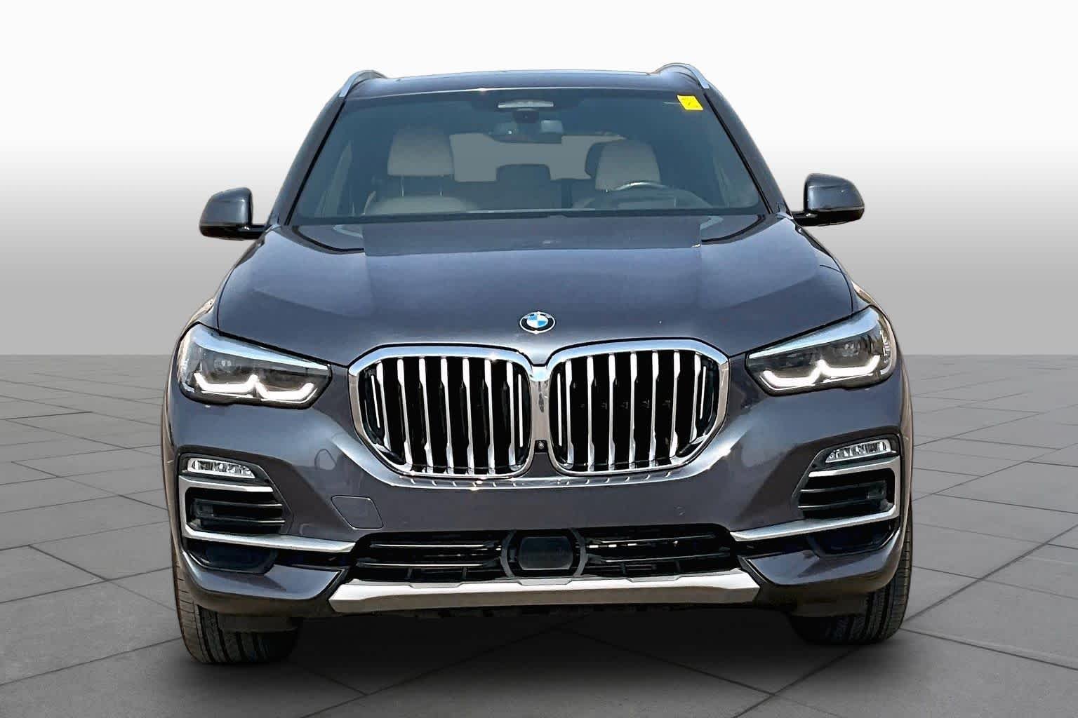 Used 2021 Arctic Gray Metallic BMW xDrive40i image 4