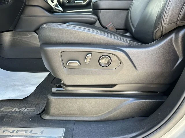 Used 2025 Silver GMC Denali image 16