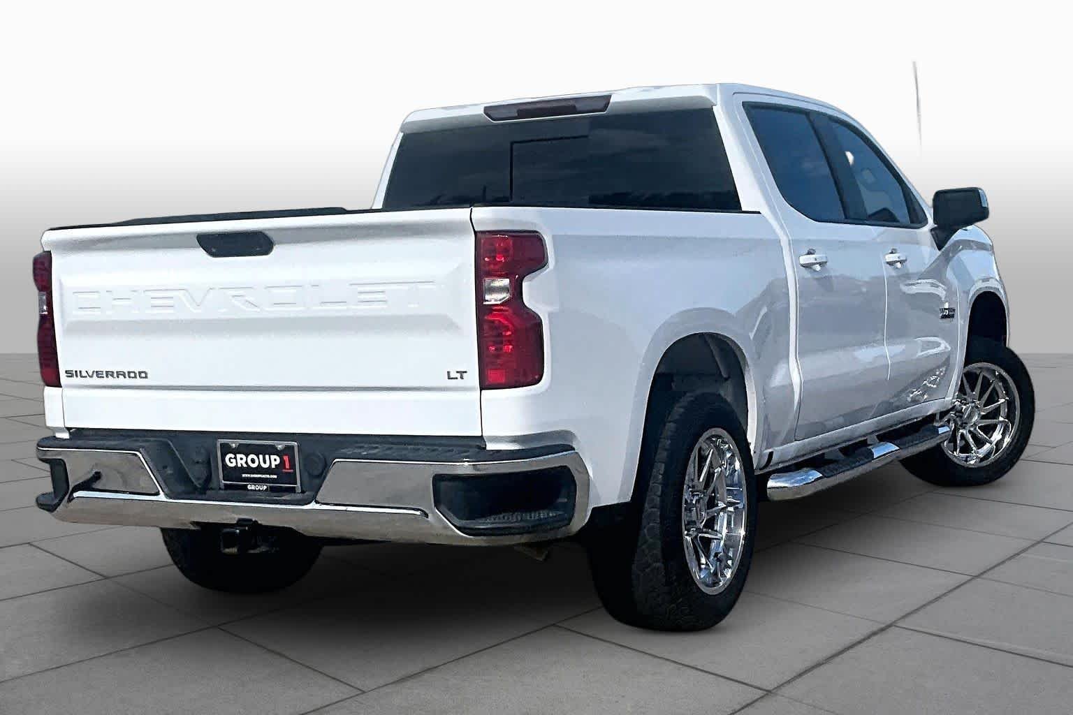 Used 2019 Summit White Chevrolet LT image 13