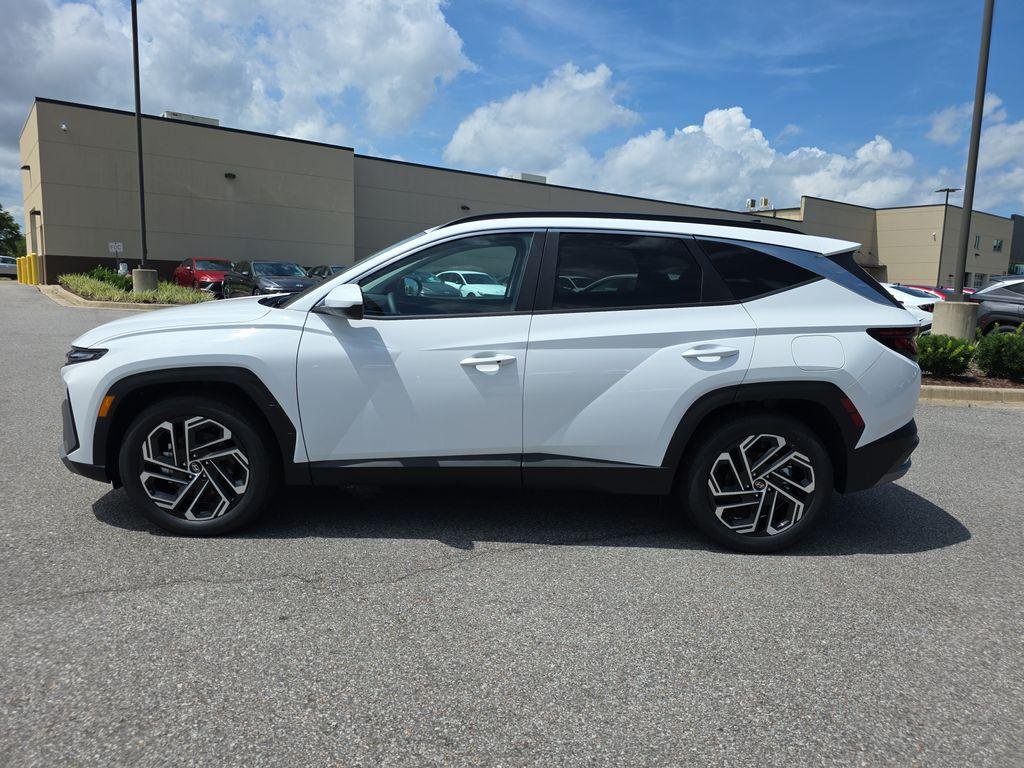 New 2026 White Pearl Hyundai SEL FWD image 4