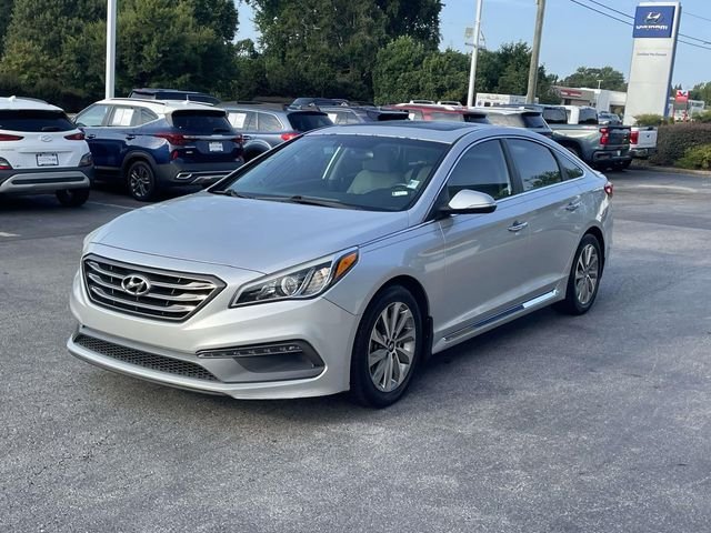 Used 2017 Silver Hyundai Sport image 3