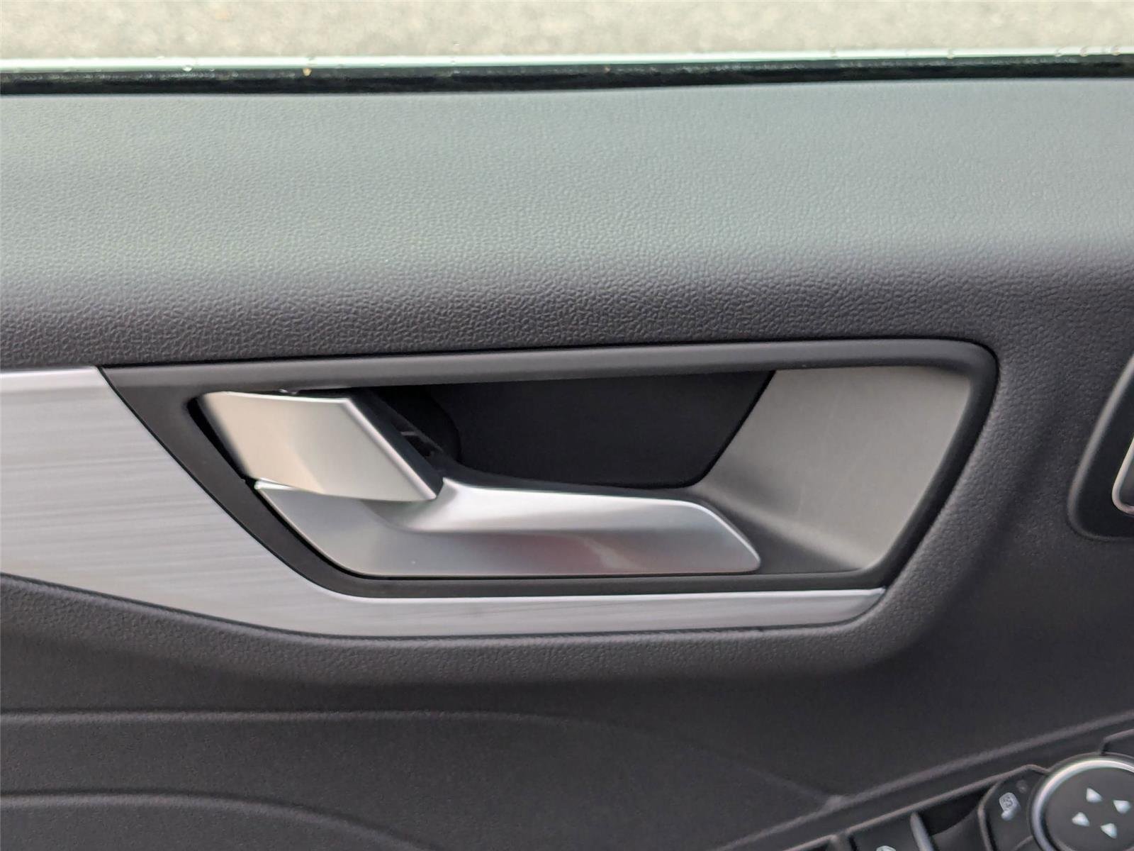 2025 Ford Escape Plug-in hybrid PHEV - Photo 12