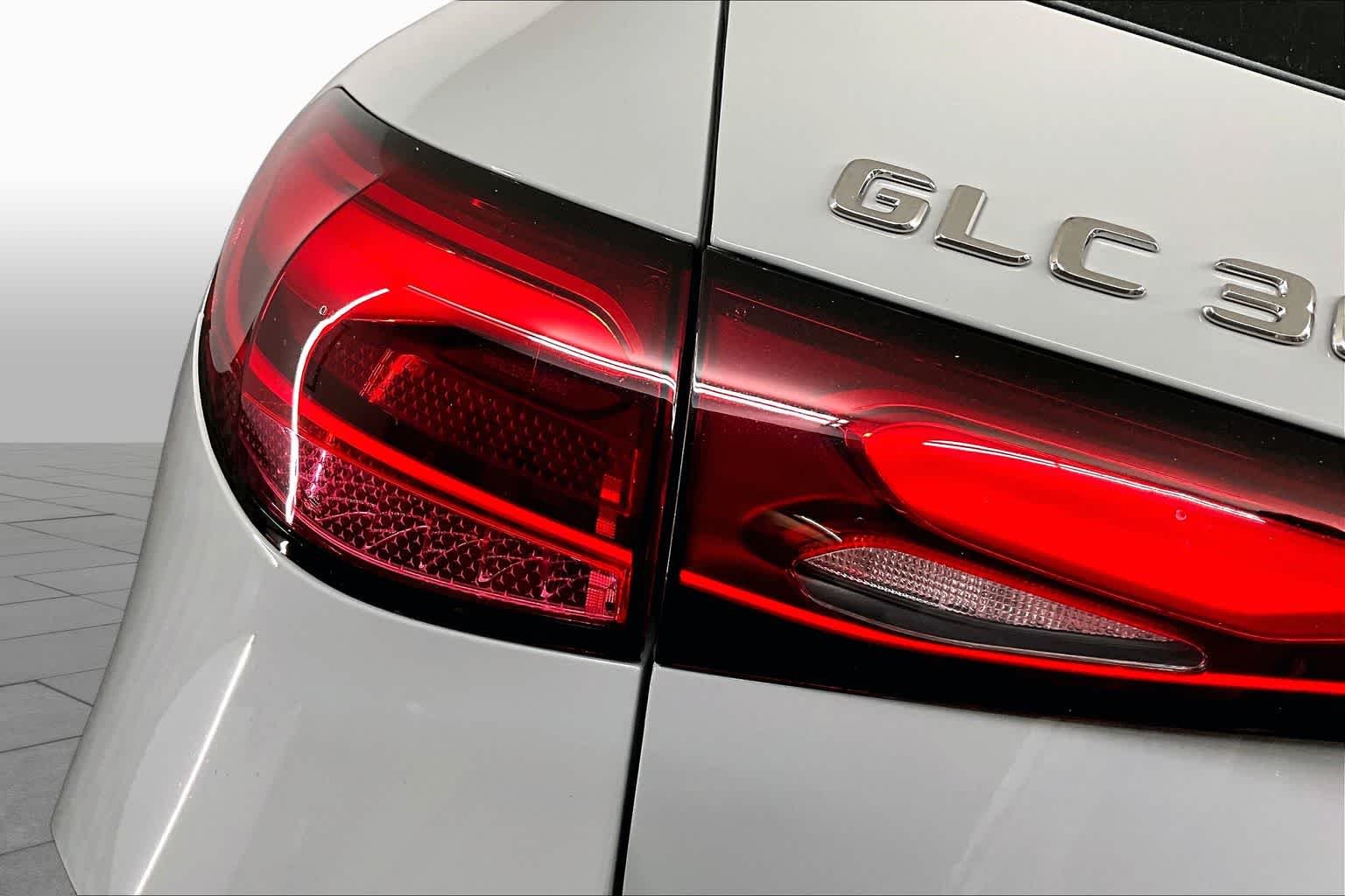 New 2026 MANUFAKTUR Alpine Grey Mercedes-Benz GLC 300 image 6