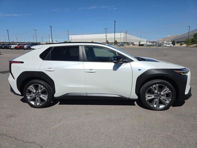 Used 2024 Cosmic White Pearl Subaru Limited image 2
