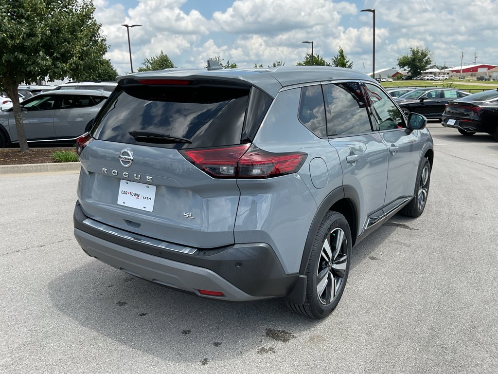 Used 2021 Boulder Gray Pearl Nissan SL image 10