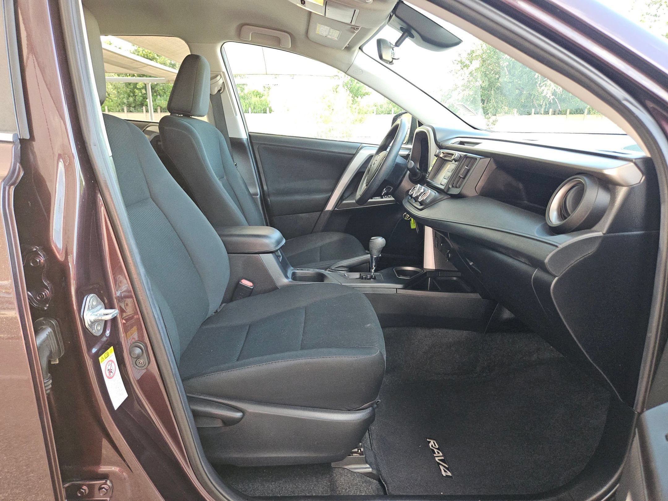 Used 2018 Maroon Toyota LE image 27