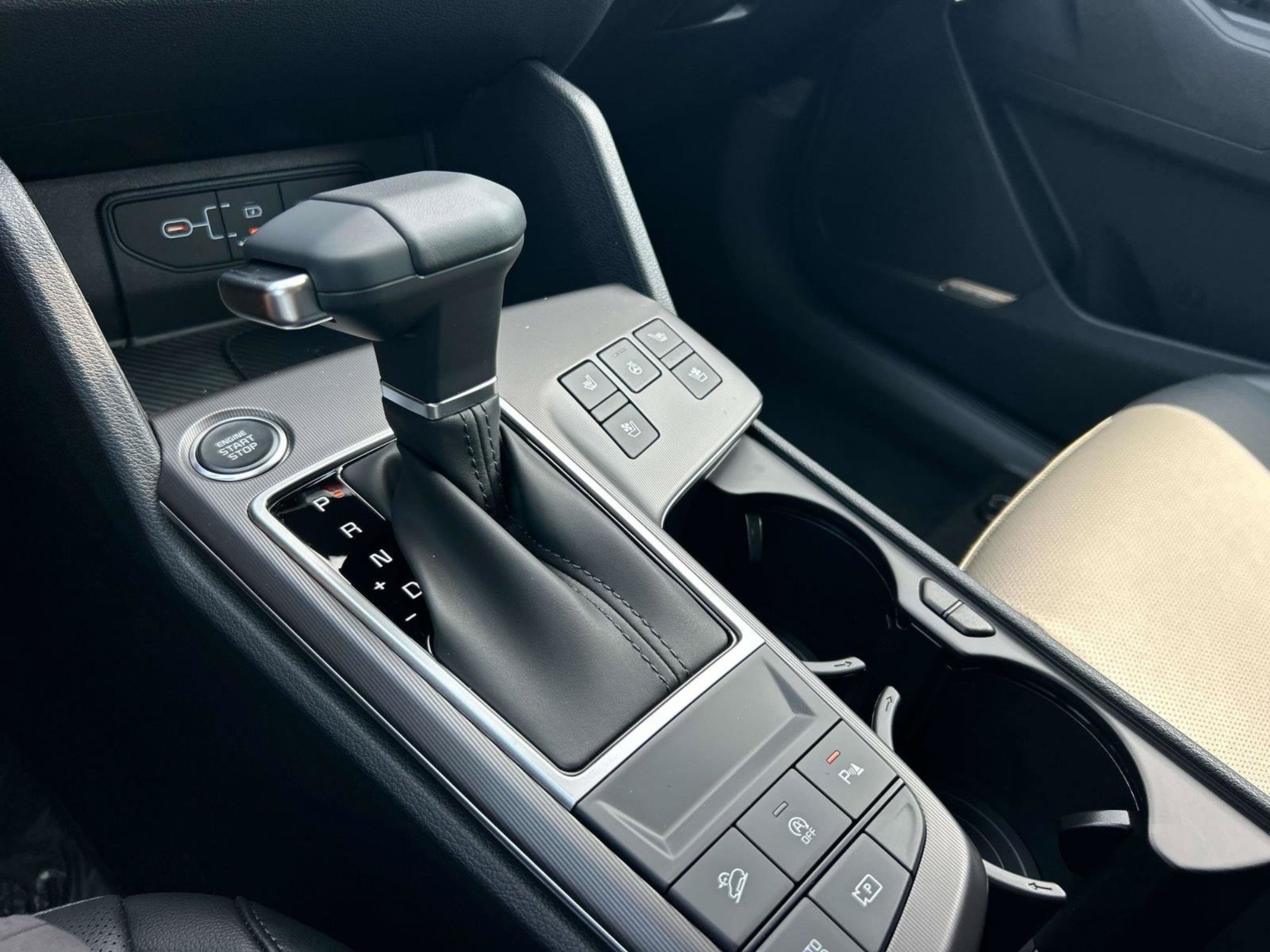 New 2026 Glacial White Pearl Kia SX-Prestige image 34