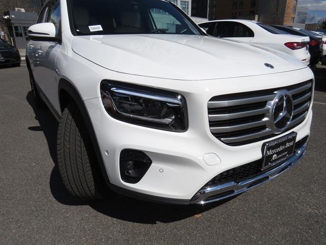 Certified Used 2025 Polar White Mercedes-Benz GLB 250 image 25
