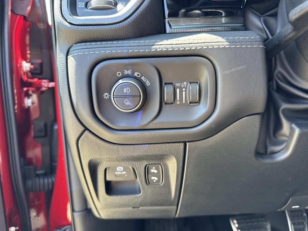 New 2026 Molten Red Pearl-Coat Exterior Paint RAM RHO image 42