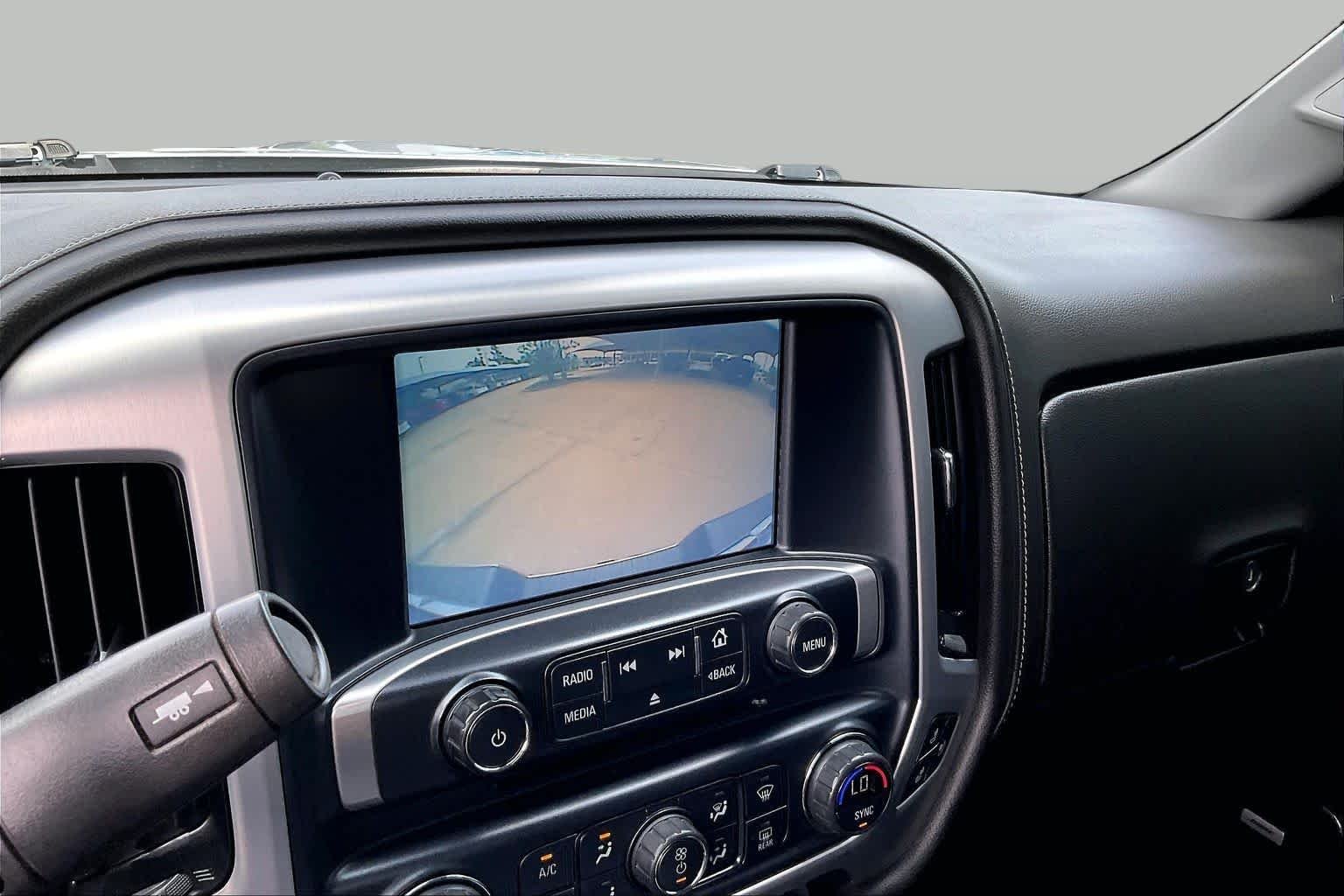 Used 2018 Quicksilver Metallic GMC SLT image 26