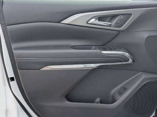 New 2027 Summit White Chevrolet LT image 14