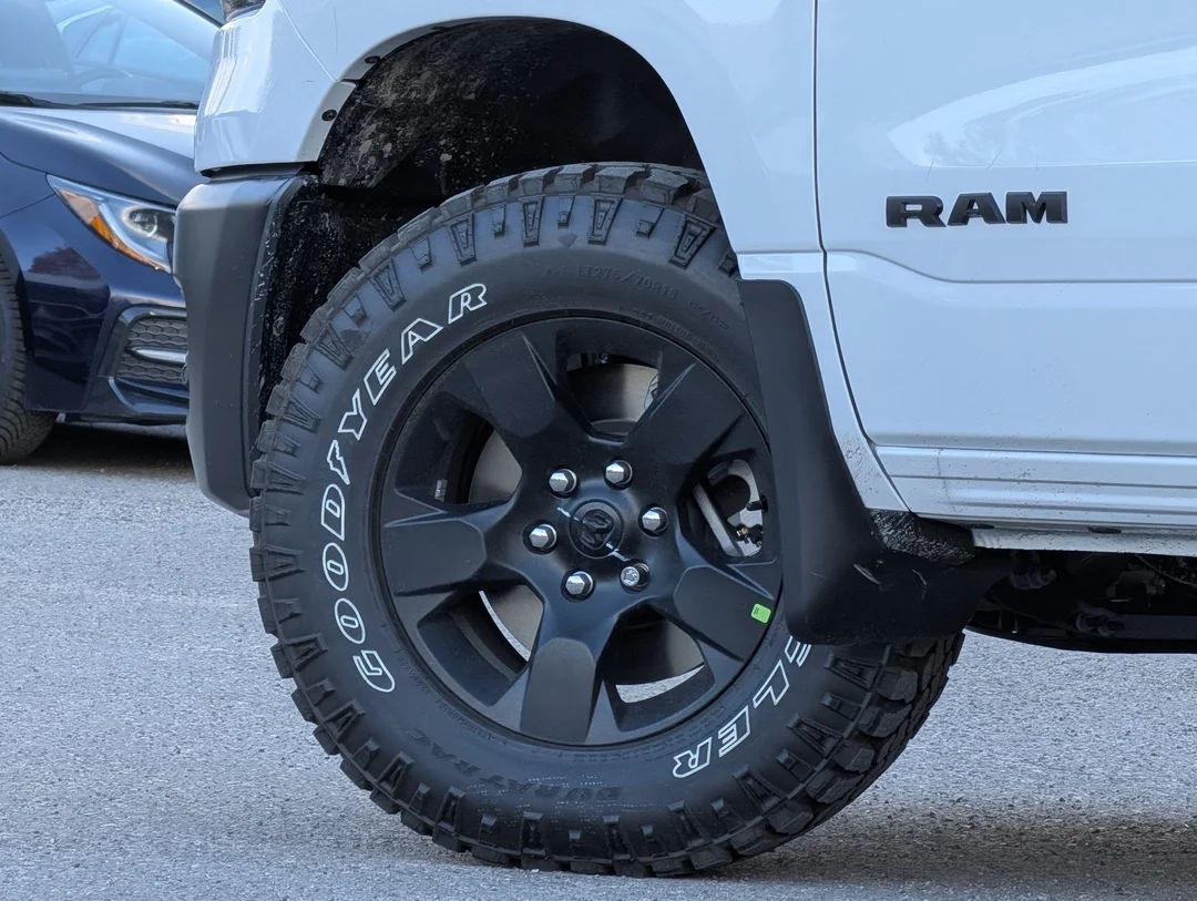 New 2026 White RAM Warlock - - 4x4 - 3.0L Hurricane Twin Turbo - E-Locker Axle - 18 Black Wheels & More! image 9