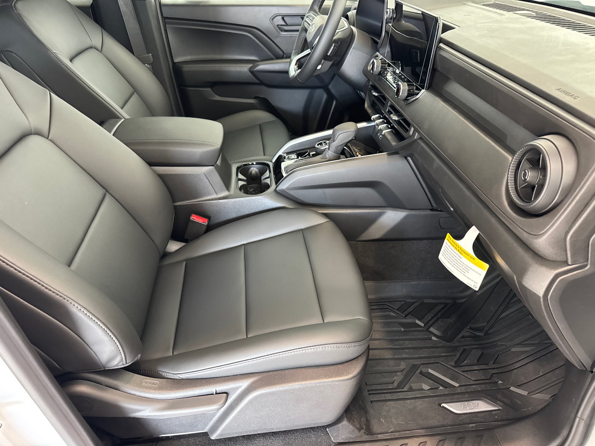 2026 Chevrolet Colorado Trail Boss - Photo 12