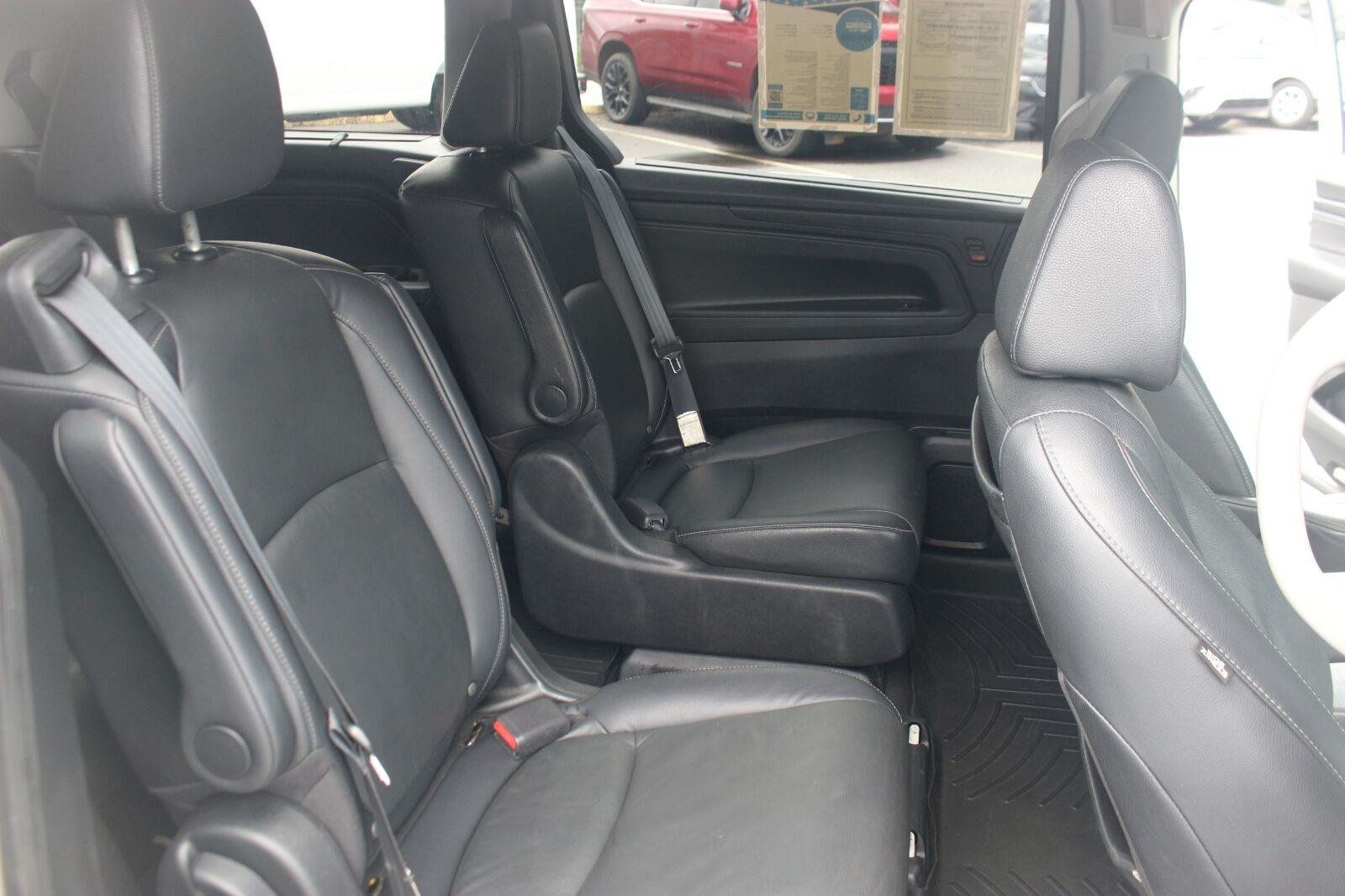 Used 2021 Platinum White Pearl Honda Touring image 36