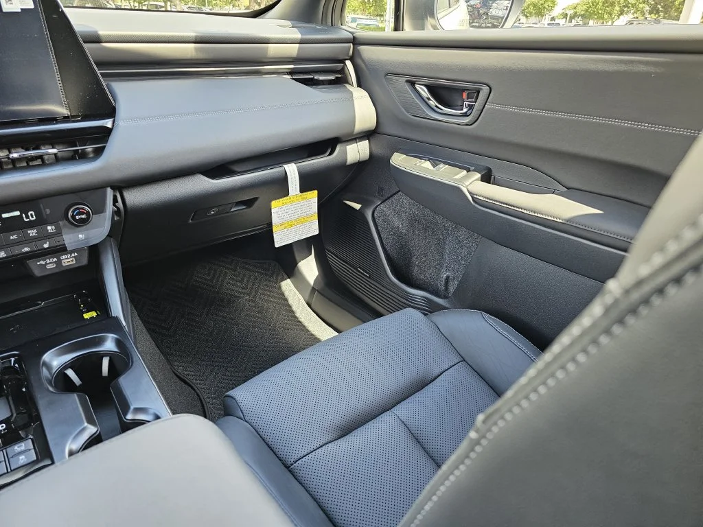 New 2026 CRYSTAL WHITE PEARL Subaru Touring image 15