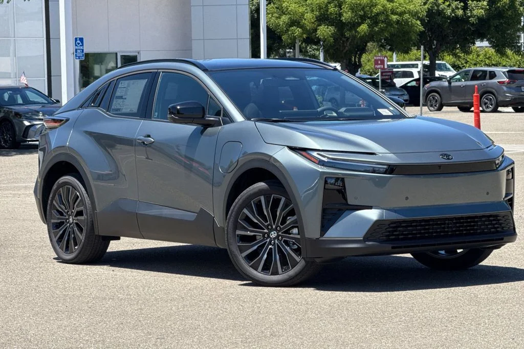 New 2026 Overcast Toyota  XSE image 2