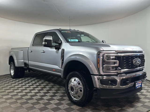 2027 Ford Super Duty F-450® Lariat®