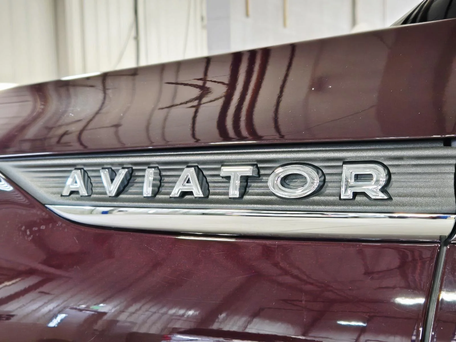 Used 2024 Diamond Red Metallic Tinted Clearcoat LINCOLN RESERVE image 50