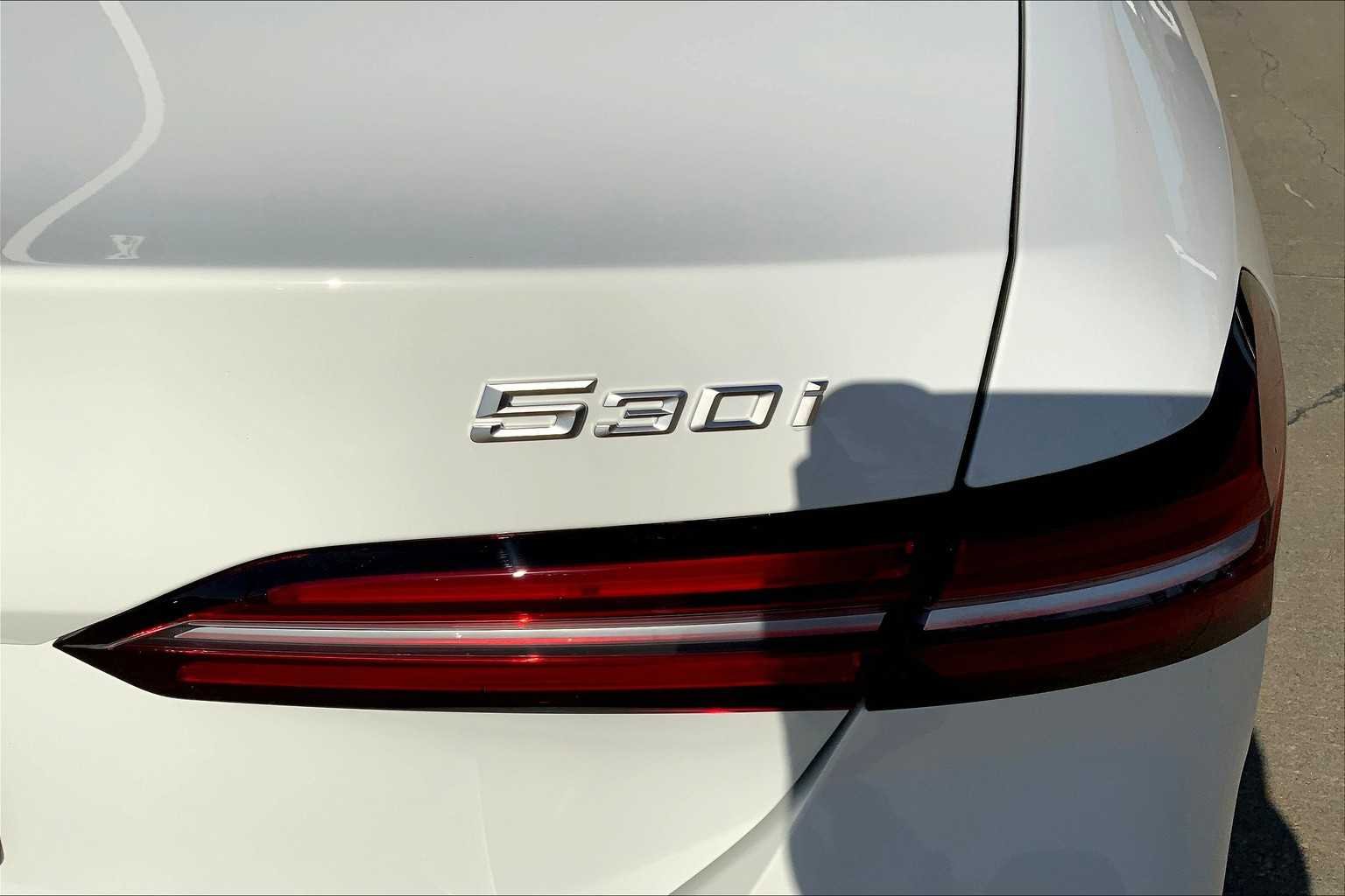 2026 BMW 5 Series 530i - Photo 15