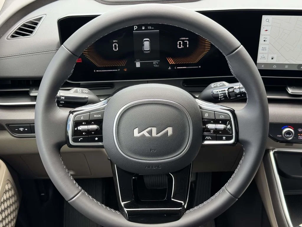 New 2026 White Kia EX image 18